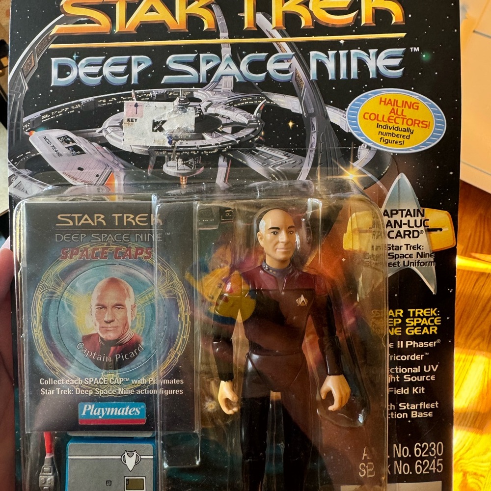 New Star Trek: Deep Space Nine Captain Picard Figure - Burgundy Uniform